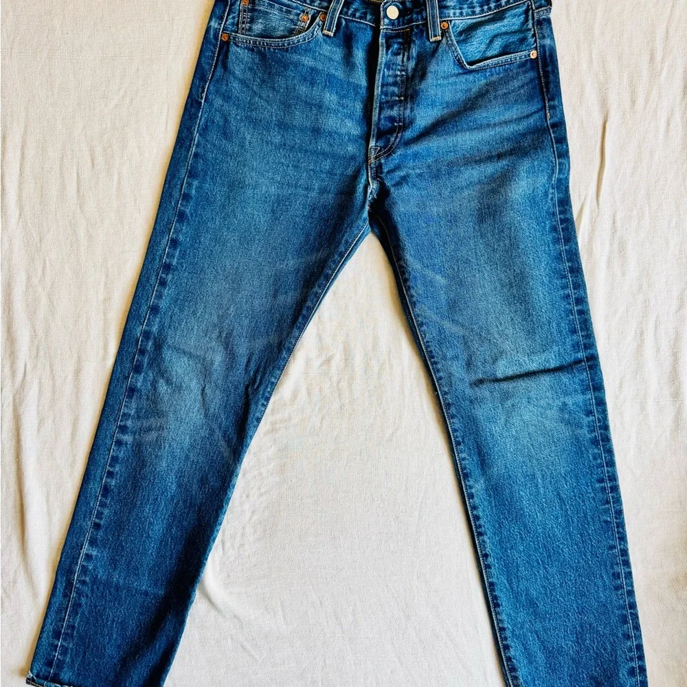 Levi's Premium Selvedge 501 ST Slim Straight Jeans in Medium Blue Wash - Picture 1 of 11